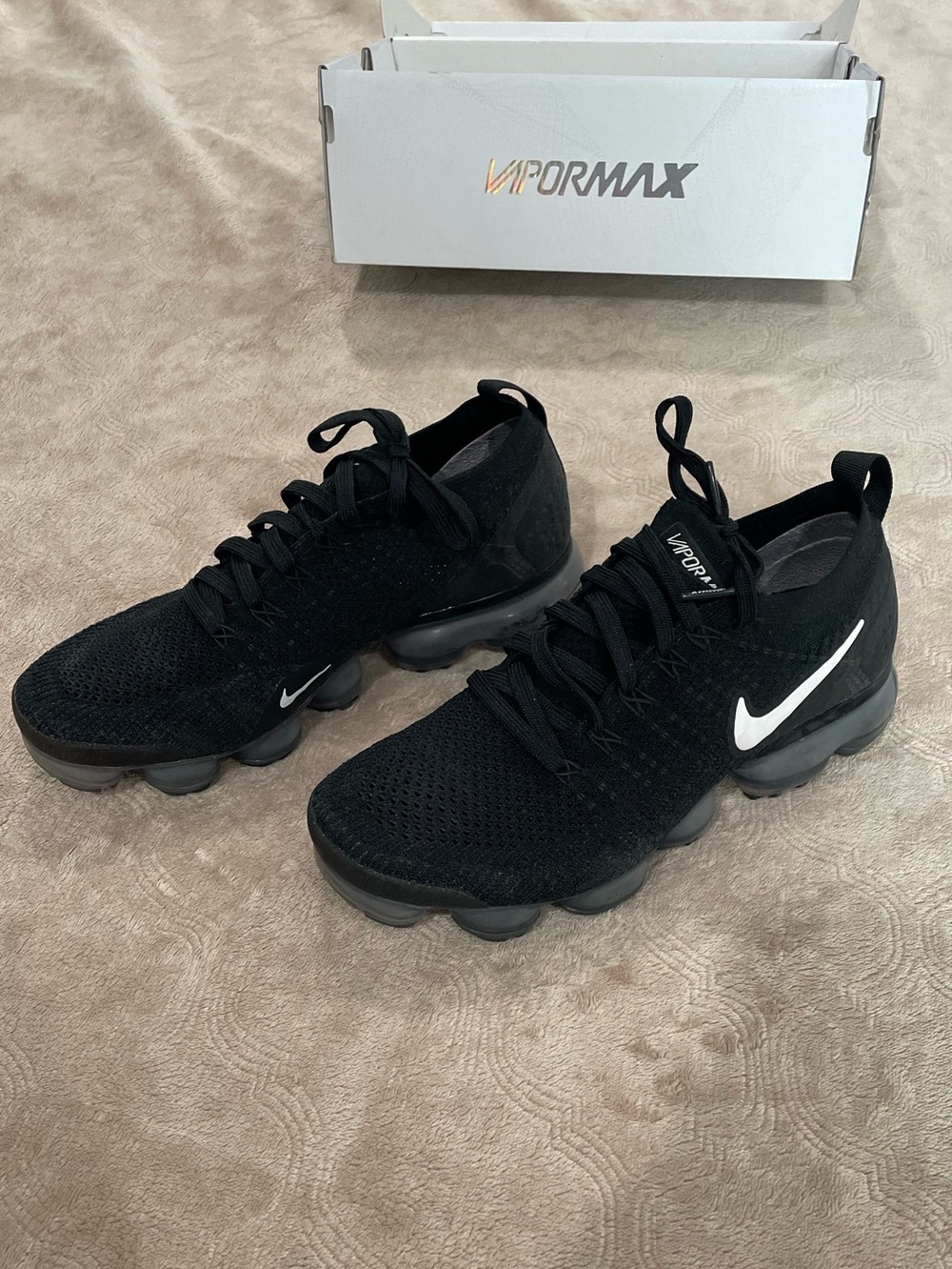 Nike Sneakers - Picture 3 of 13